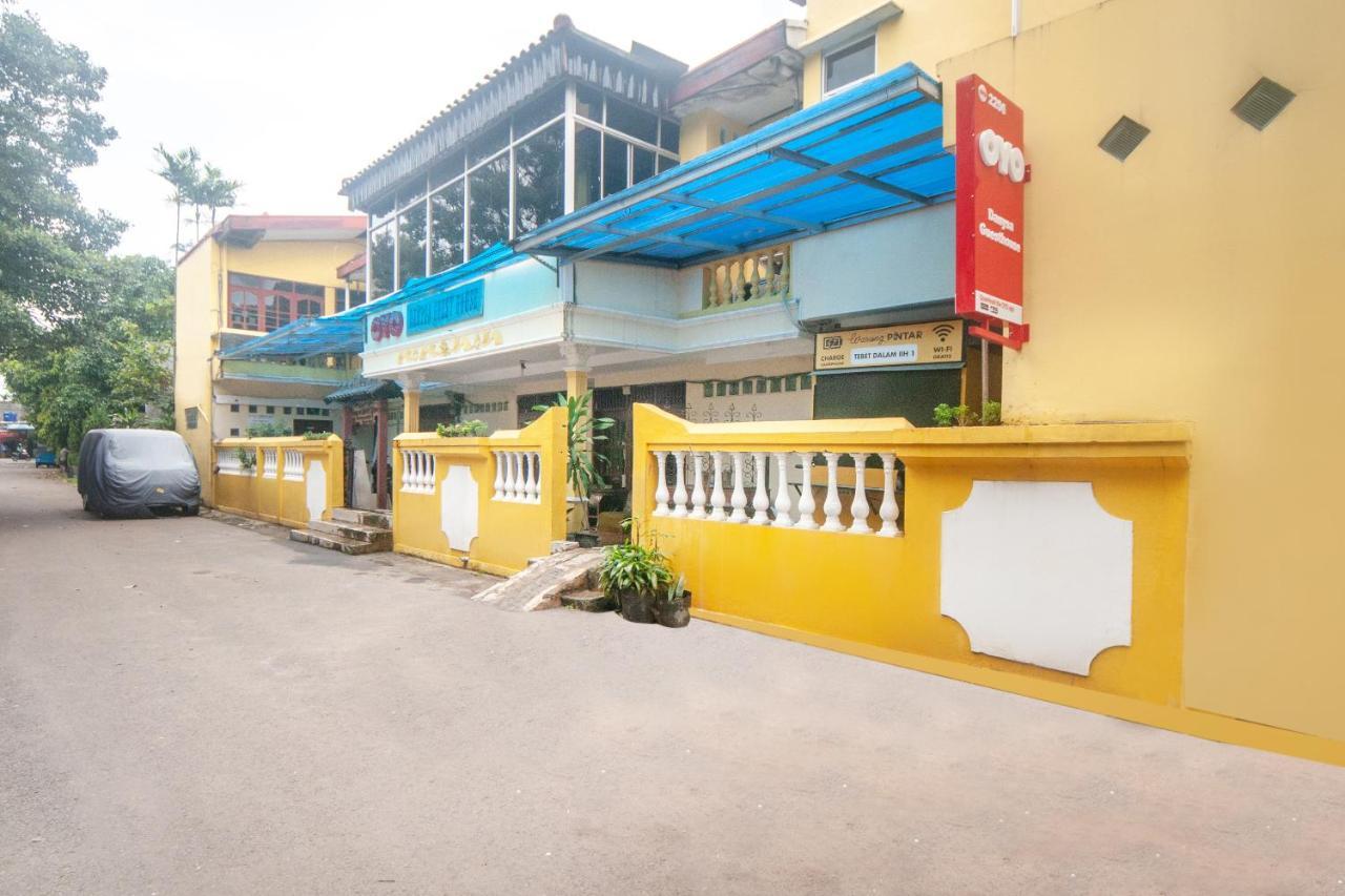 OYO 2256 Danysa Guesthouse Syariah Jakarta Bagian luar foto